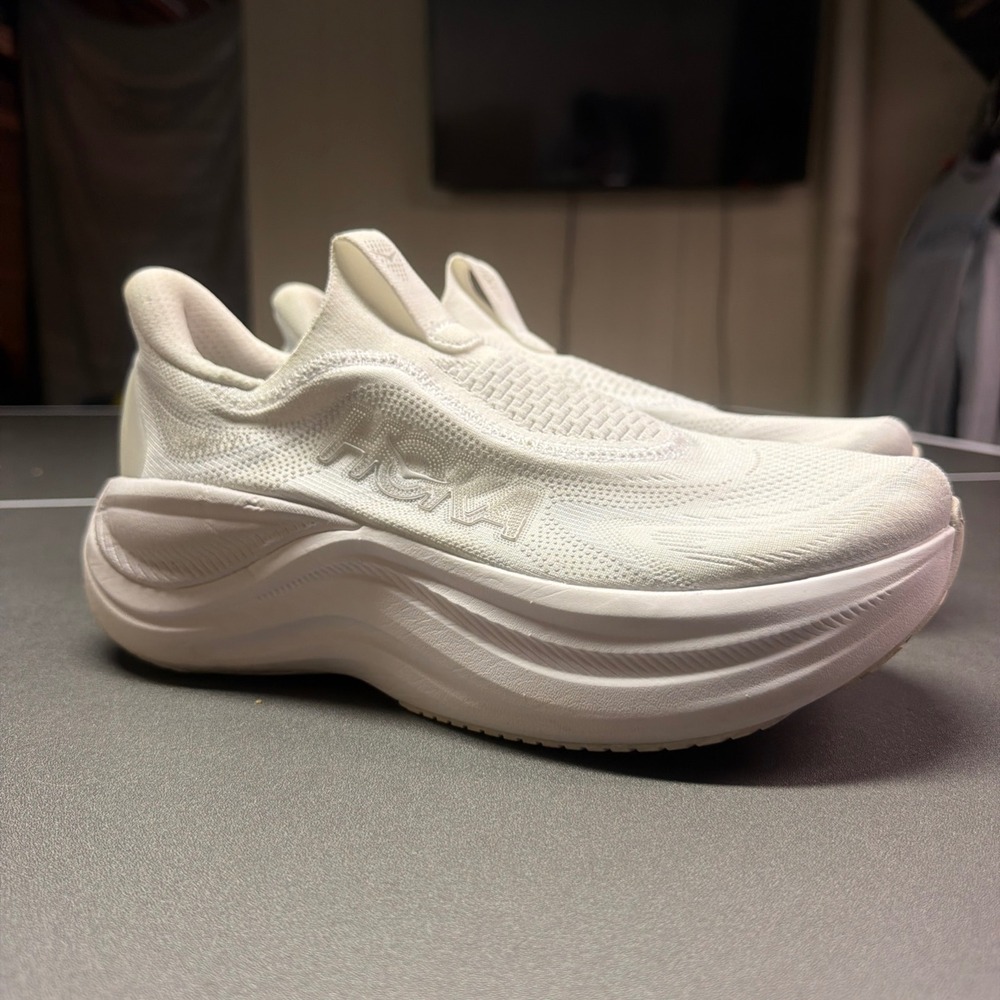 Hoka Skyward Laceless White White Running Shoes 1168877 WWH Womens 9.5B